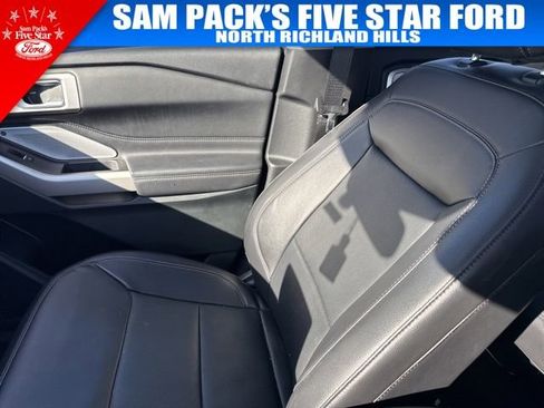 Used 2023 Ford Explorer Limited w/ Limited Technology Package image 10