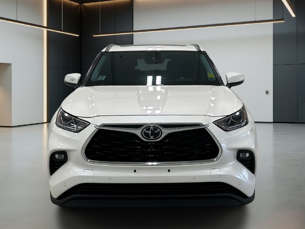 Used 2021 Toyota Highlander Limited AWD/4WD image 9