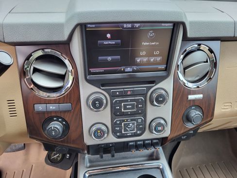 Used 2014 Ford F350 Lariat w/ Lariat Interior Package AWD/4WD image 19