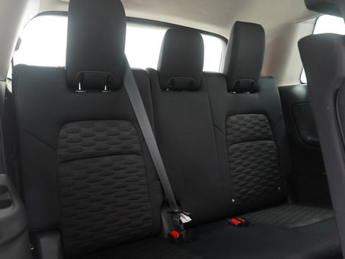 Used 2022 Nissan Pathfinder SV image 13