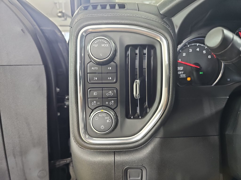 Used 2020 Chevrolet Silverado 1500 LT Trail Boss AWD/4WD image 30
