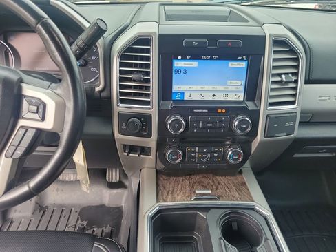 Used 2017 Ford F250 Lariat w/ Chrome Package image 20