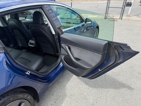 Used 2019 Tesla Model 3 Standard Range Plus RWD image 37