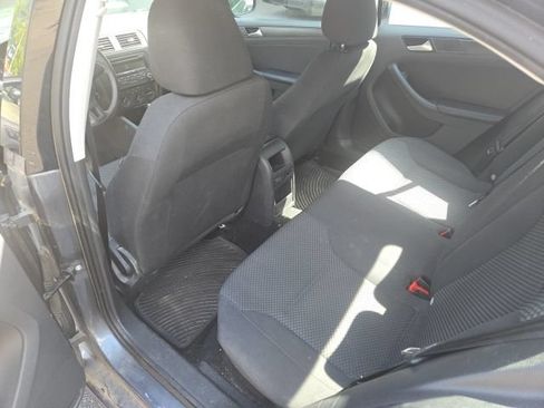 Used 2013 Volkswagen Jetta S FWD image 18