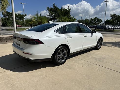 Certified 2023 Honda Accord EX image 4