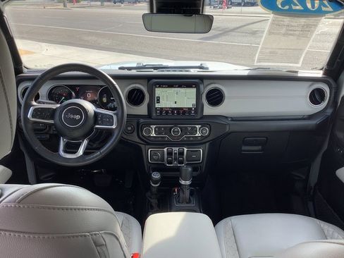 Used 2023 Jeep Wrangler Unlimited Sahara image 6