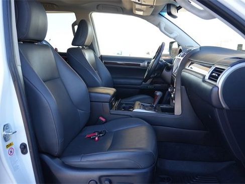 Used 2019 Lexus GX 460 Premium image 18