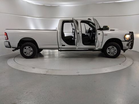 Used 2022 RAM 3500 Tradesman image 26