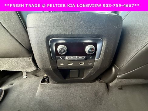 Used 2021 GMC Yukon XL SLT w/ SLT Luxury Plus Package image 18