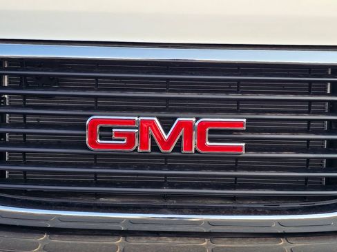New 2026 GMC Savana 3500 LT w/ LT Preferred Equipment Group RWD image 24