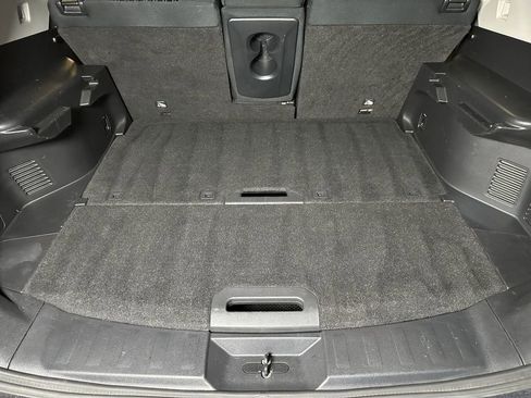 Used 2017 Nissan Rogue SV FWD image 22