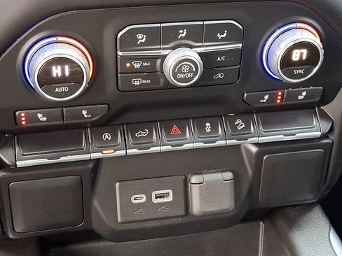 Used 2022 Chevrolet Silverado 1500 RST image 18