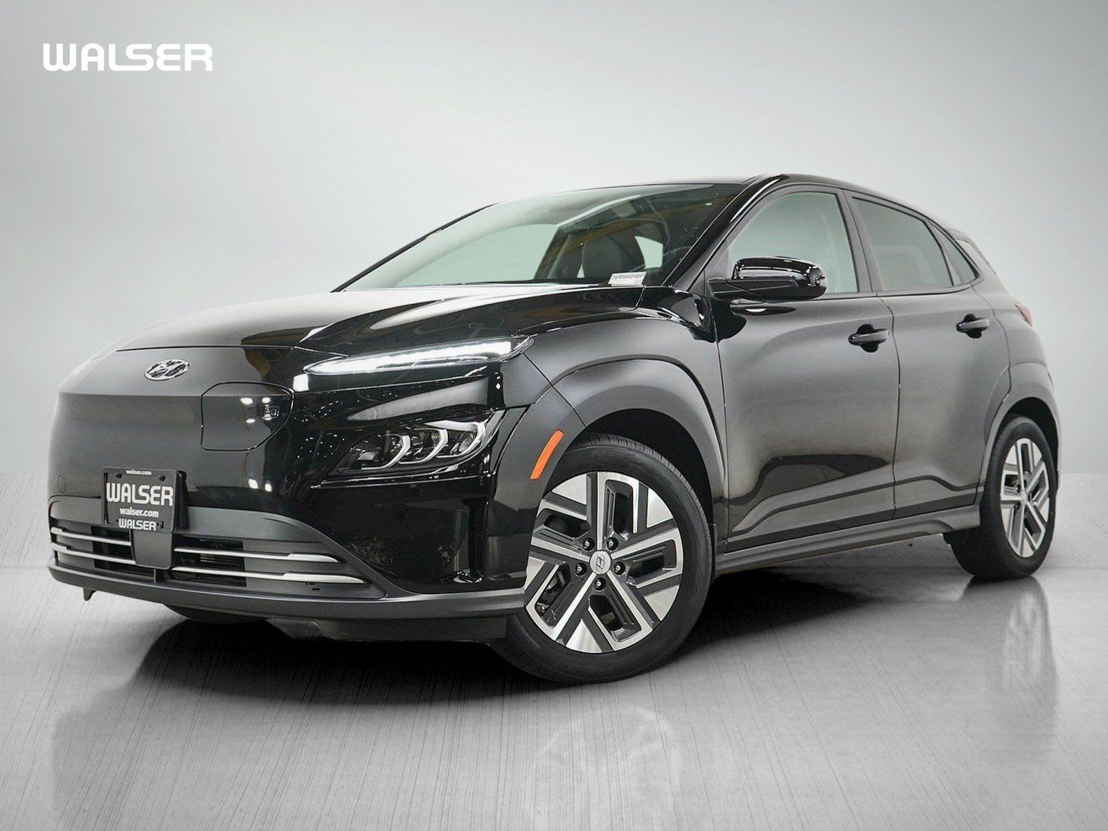 Used 2023 Hyundai Kona Limited FWD image 1