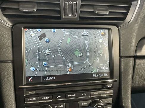 Used 2015 Porsche 911 Carrera 4 GTS image 28