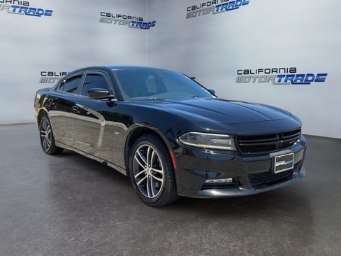 Used 2018 Dodge Charger GT AWD/4WD image 3