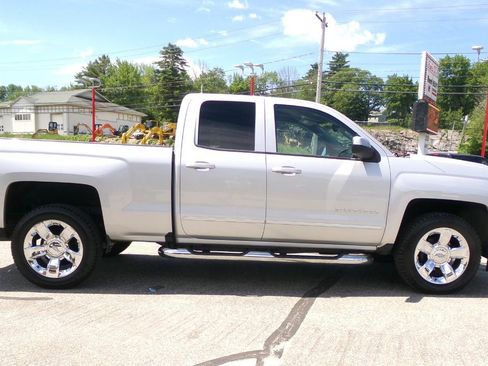 Used 2018 Chevrolet Silverado 1500 LT w/ All Star Edition AWD/4WD image 6