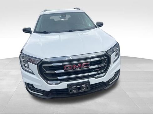 Used 2023 GMC Terrain AT4 AWD/4WD image 3