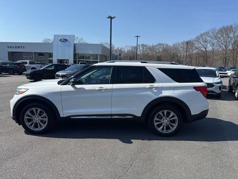 Certified 2023 Ford Explorer Limited w/ Limited Technology Package image 2