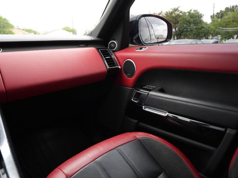 Used 2020 Land Rover Range Rover Sport HST image 8