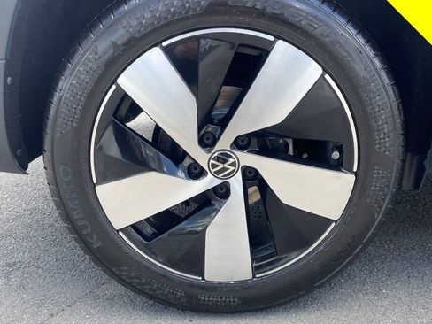 Certified 2024 Volkswagen Taos S AWD/4WD image 13