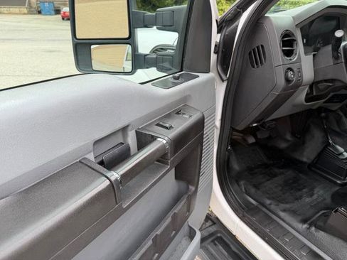 Used 2016 Ford F250 XL w/ Power Equipment Group AWD/4WD image 21