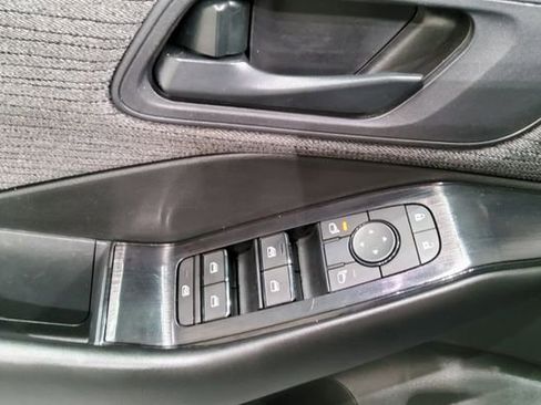 Used 2023 Nissan Rogue S AWD/4WD image 19