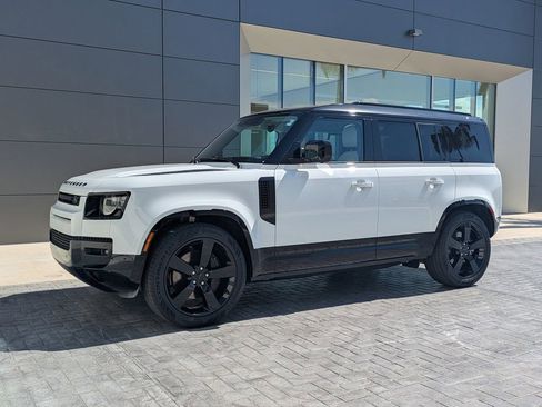 New 2026 Land Rover Defender 110 X-Dynamic SE AWD/4WD image 2
