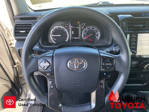 Used 2021 Toyota 4Runner TRD Off-Road Premium AWD/4WD image 38