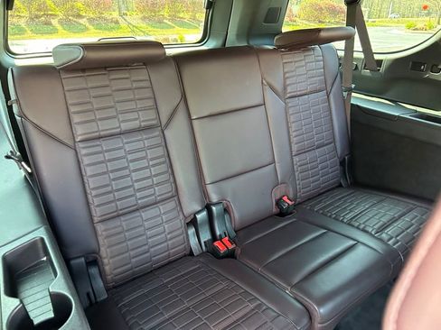 Used 2022 Cadillac Escalade ESV Sport Platinum RWD image 51