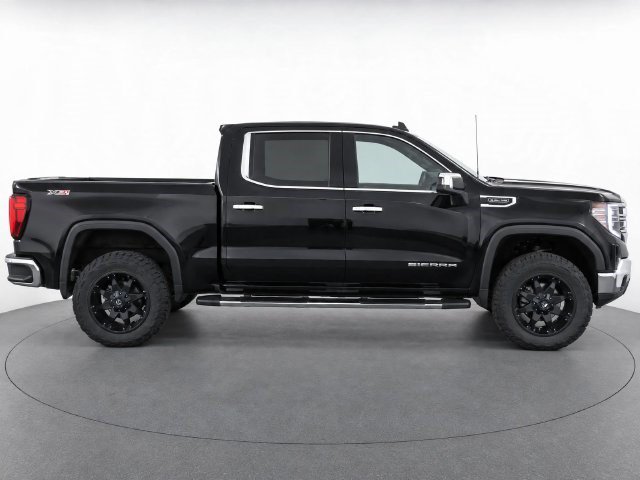 Used 2023 GMC Sierra 1500 SLT w/ SLT Premium Plus Package AWD/4WD image 2