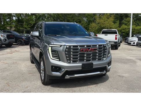 Certified 2025 GMC Yukon Denali AWD/4WD image 3