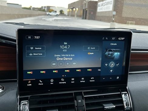 Used 2024 Lincoln Navigator Reserve image 28