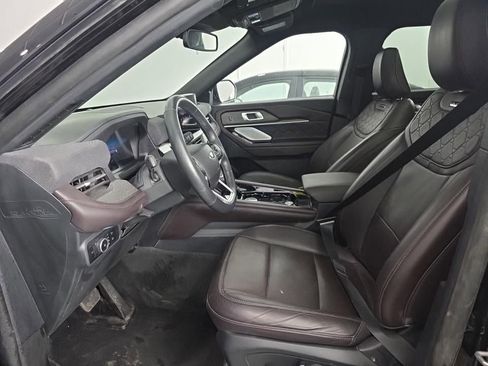 Used 2025 Ford Explorer Platinum w/ LUX Leather Package AWD/4WD image 5