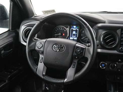 Used 2021 Toyota Tacoma TRD Off-Road AWD/4WD image 14