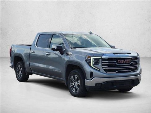 Used 2026 GMC Sierra 1500 SLT AWD/4WD image 3