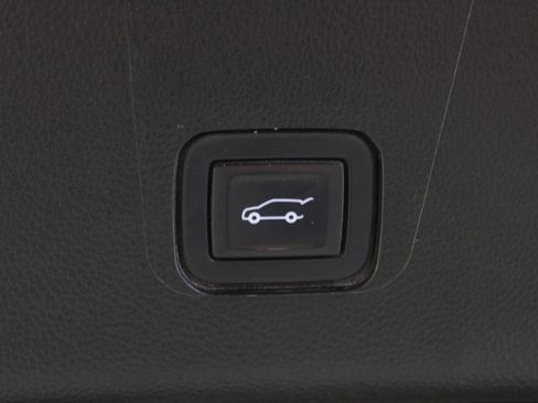 Used 2021 Chevrolet Traverse RS w/ LPO, Floor Liner Package AWD/4WD image 29