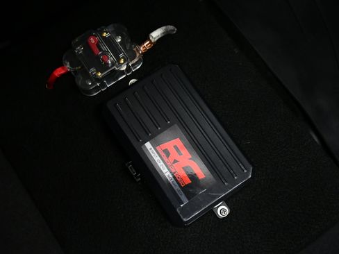 Used 2016 Ford F250 Platinum w/ FX4 Off-Road Package image 56