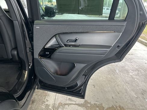 Used 2024 Land Rover Range Rover Sport Dynamic SE image 34