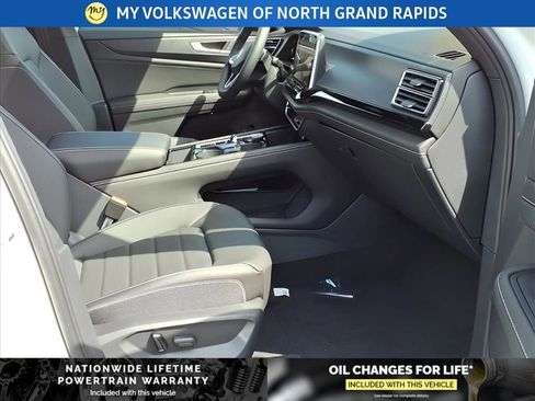 New 2026 Volkswagen Atlas Cross Sport SEL R-Line image 22