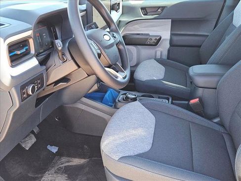 New 2025 Ford Maverick XLT image 13