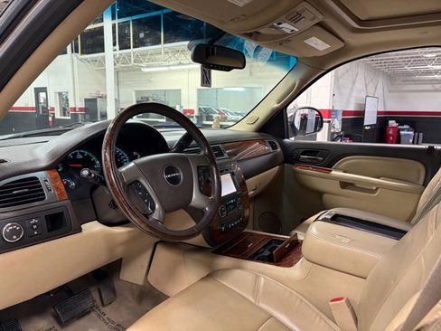 Used 2012 GMC Yukon XL Denali image 21