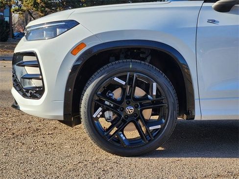 New 2026 Volkswagen Tiguan SE R-Line image 8