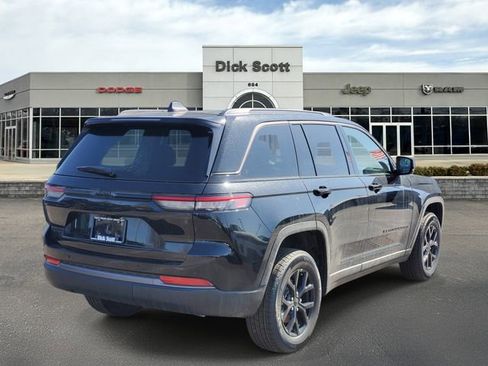 New 2026 Jeep Grand Cherokee Altitude AWD/4WD image 5