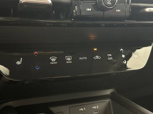 New 2026 Nissan Kicks SR w/ SR Premium Package AWD/4WD image 19