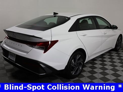 Certified 2025 Hyundai Elantra Sport image 8