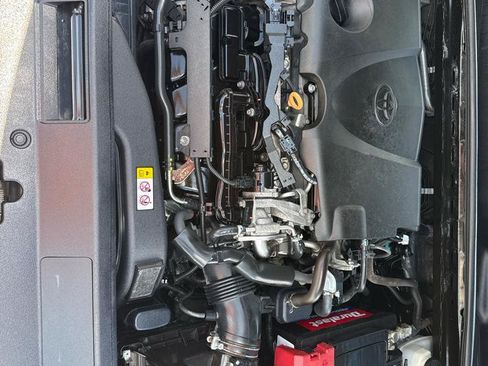 Used 2019 Toyota Camry SE FWD image 46