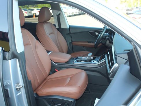 Used 2022 Audi Q8 Premium Plus image 14