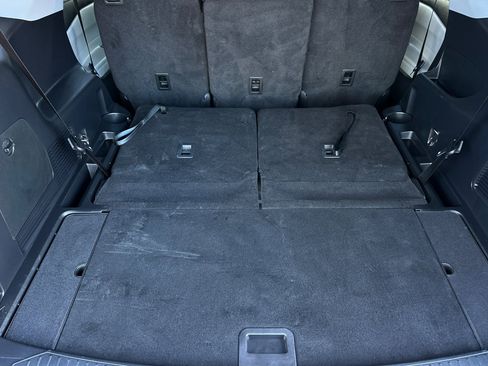 Certified 2022 Ford Explorer XLT w/ Equipment Group 202A image 15