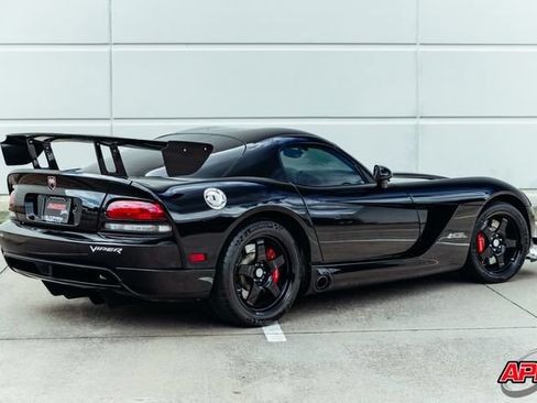 Used 2009 Dodge Viper ACR RWD image 3