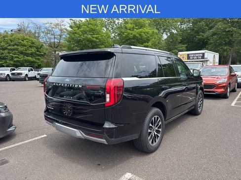 Certified 2025 Ford Expedition Platinum AWD/4WD image 5